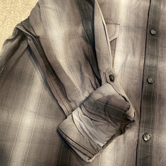 Mens button up - Picture 3 of 6